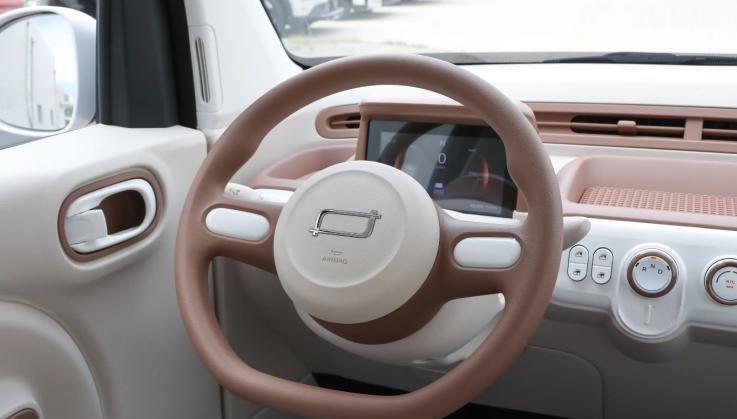 下死手了！微型代步车“黑马”3.49万起售，纯电续航222km