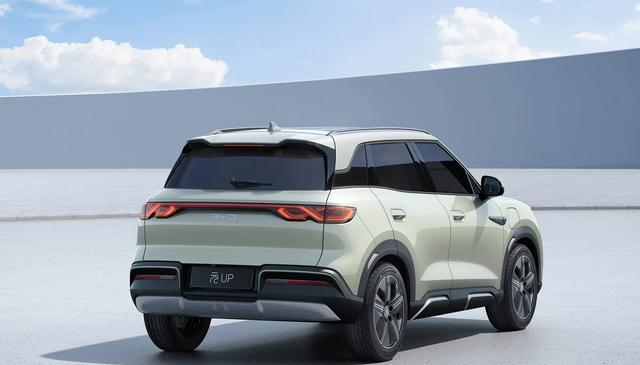 当比亚迪元UP遇上东风纳米06，纯电家用SUV怎么选才不后悔？