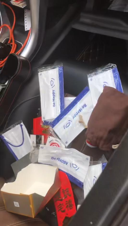 广西通报“景区附近多车车窗被砸财物被盗”