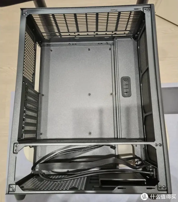 一张红票子能买什么机箱要ATX要侧透还有什么?——硕一鲲鹏CH8+