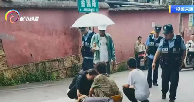 男子遭遇车祸，头部流血、陷入昏迷，关键时刻她出现了