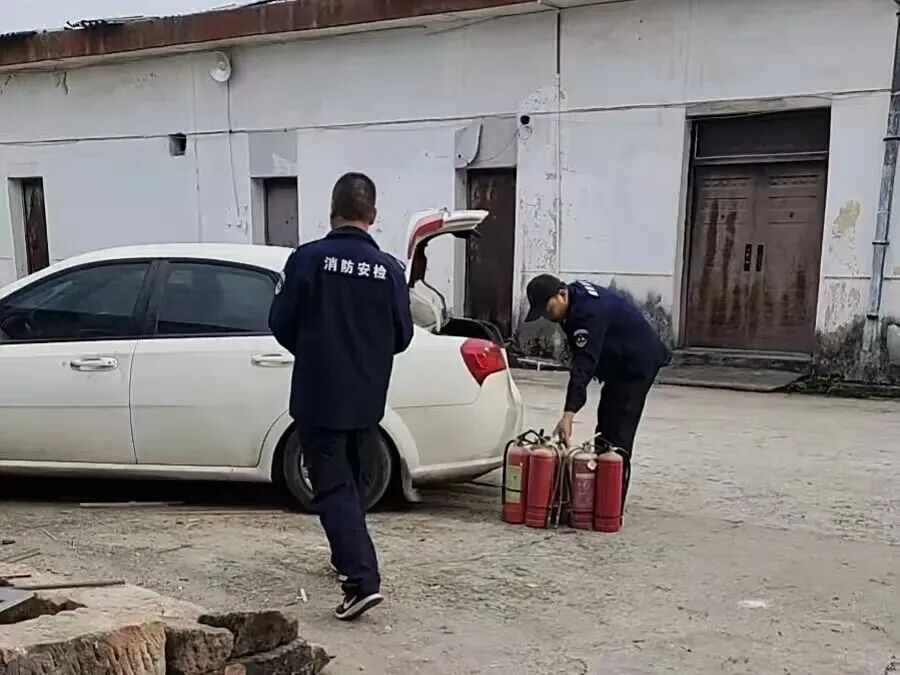 假冒消防赚快钱 刑事拘留！