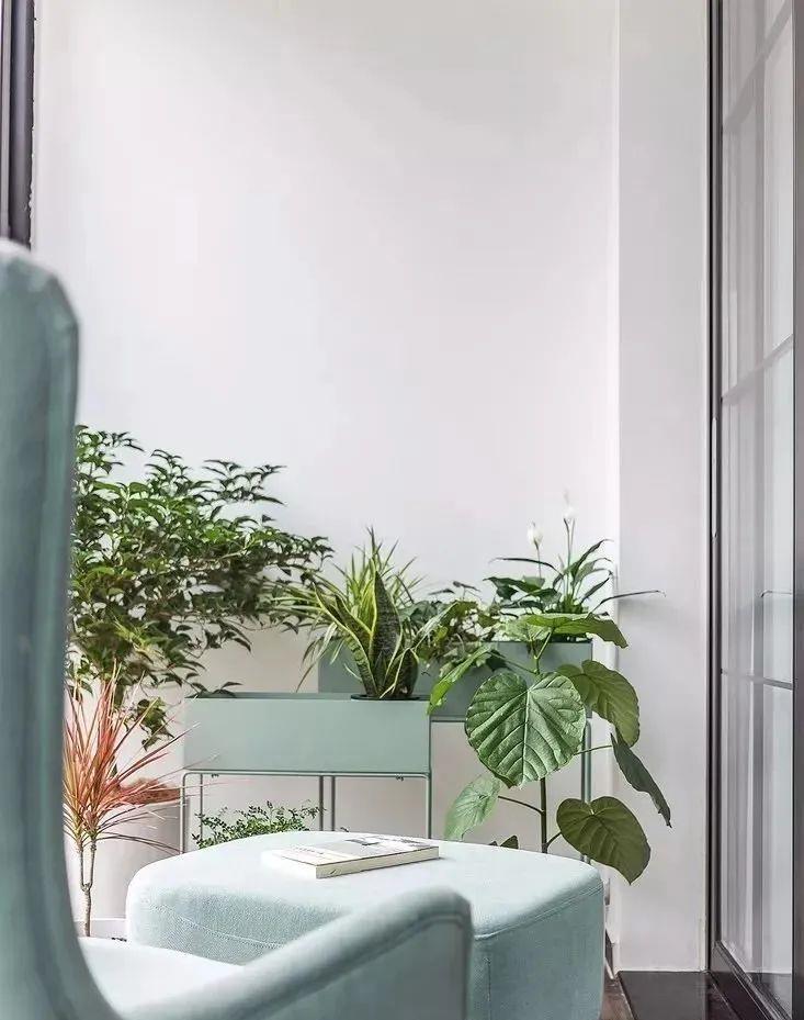 128㎡北欧小家，客餐厅巧用书桌隔断设计，这样的装修太赞了！